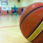 balón baloncesto viejo